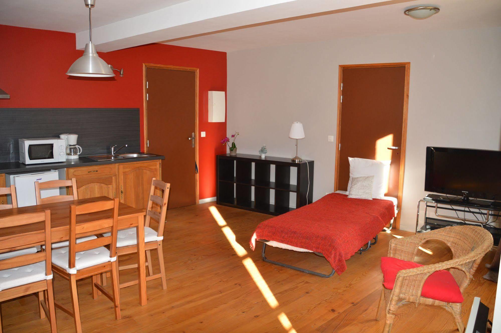 Maison Maxil Hotel Massat Exterior foto